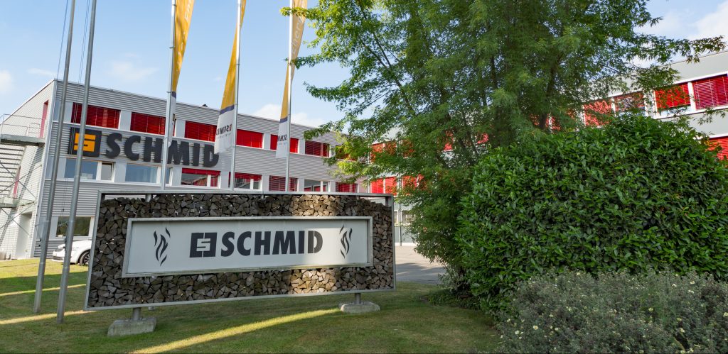 Schweiziska Schmid AG som grundades 1936 är en av värdens ledande tillverkare av industriella biobränslepannor och finns i ett 30-tal länder